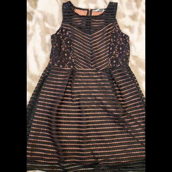 Black Lace dress - Picture 1 of 4